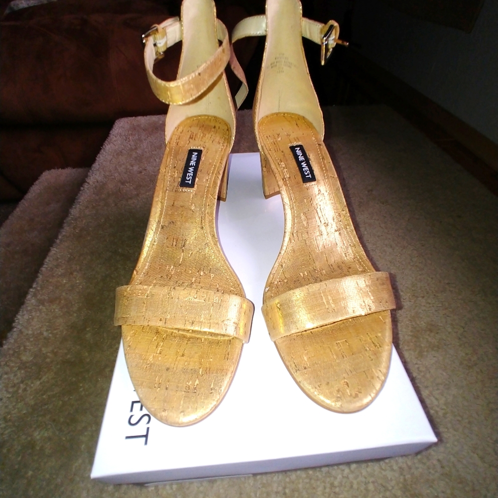 Gold nine west price block heel 9.5